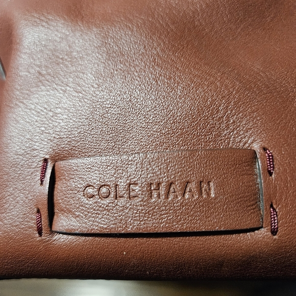 Bucket Handbag - Picture 2 of 4